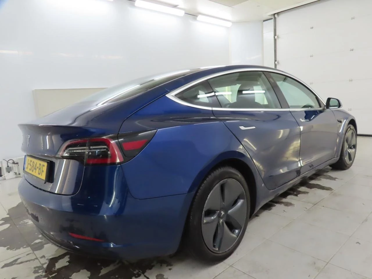 Tesla Model 3 Standard Range Plus , снимка 2 - Автомобили и джипове - 54109637