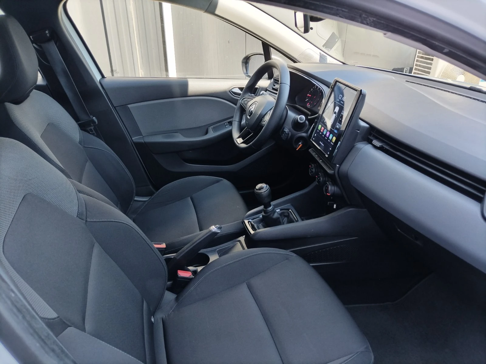 Renault Clio 1.0TCe100к.с. NAVI, снимка 14 - Автомобили и джипове - 54136847