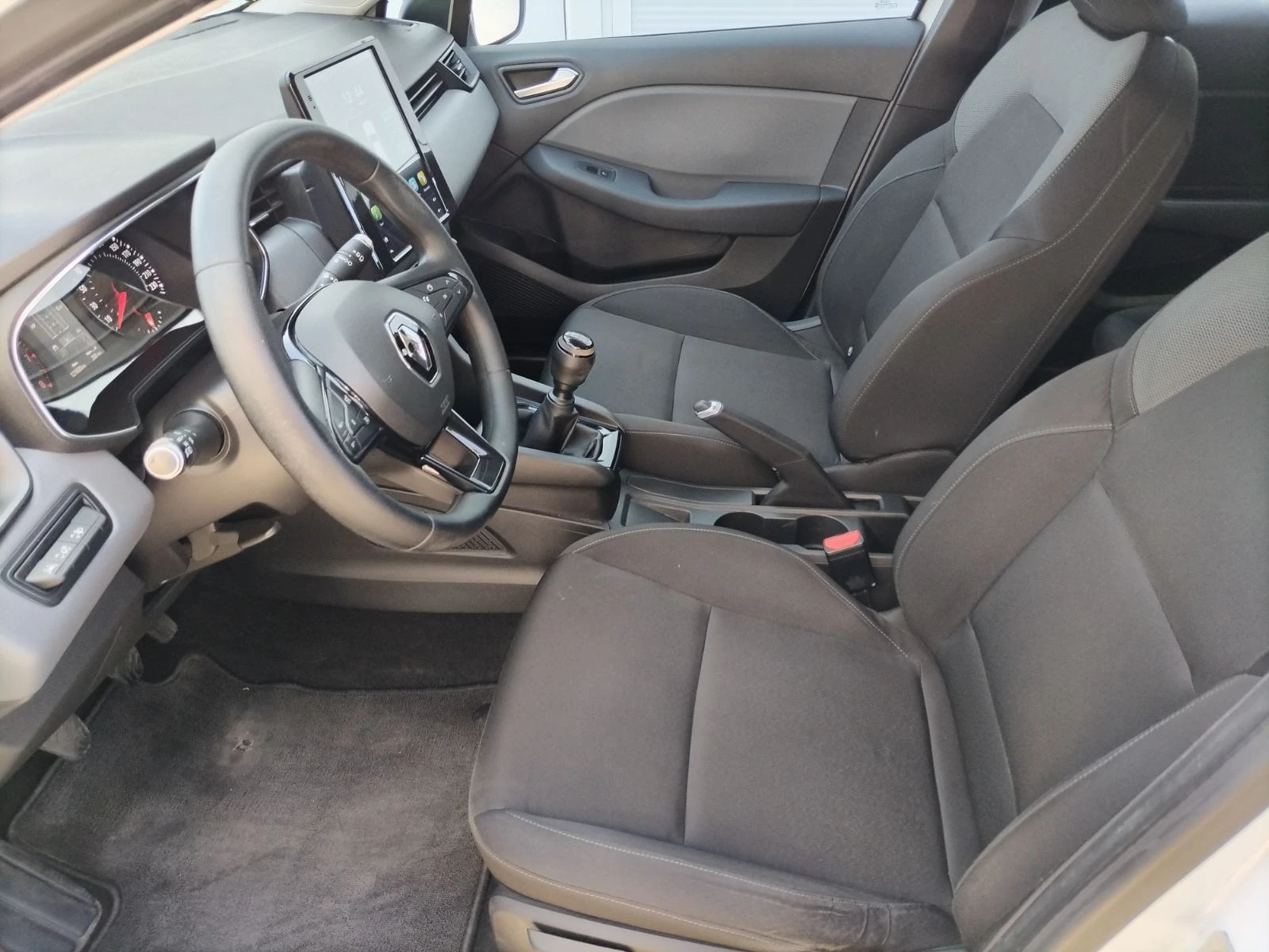 Renault Clio 1.0TCe100к.с. NAVI, снимка 13 - Автомобили и джипове - 54136847