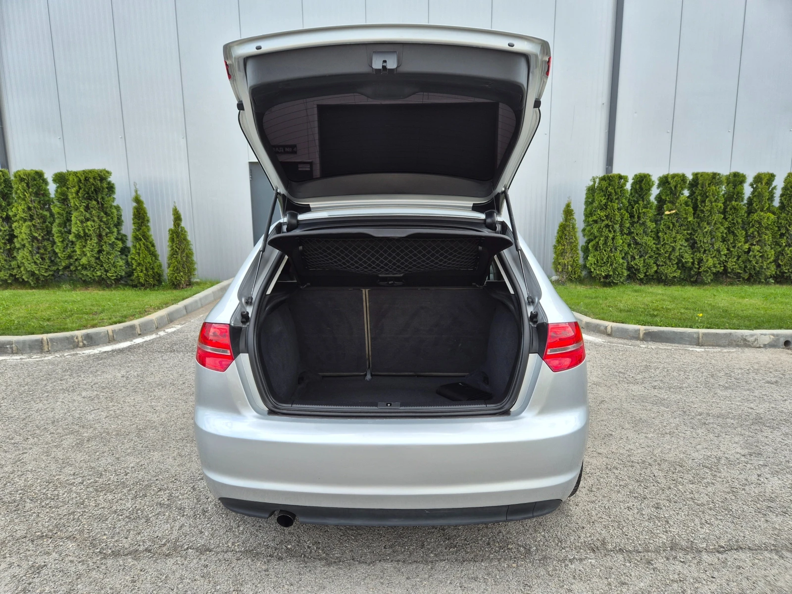 Audi A3 2.0TDI S-line Avtomat 11.2011г.Италия, снимка 7 - Автомобили и джипове - 54312103