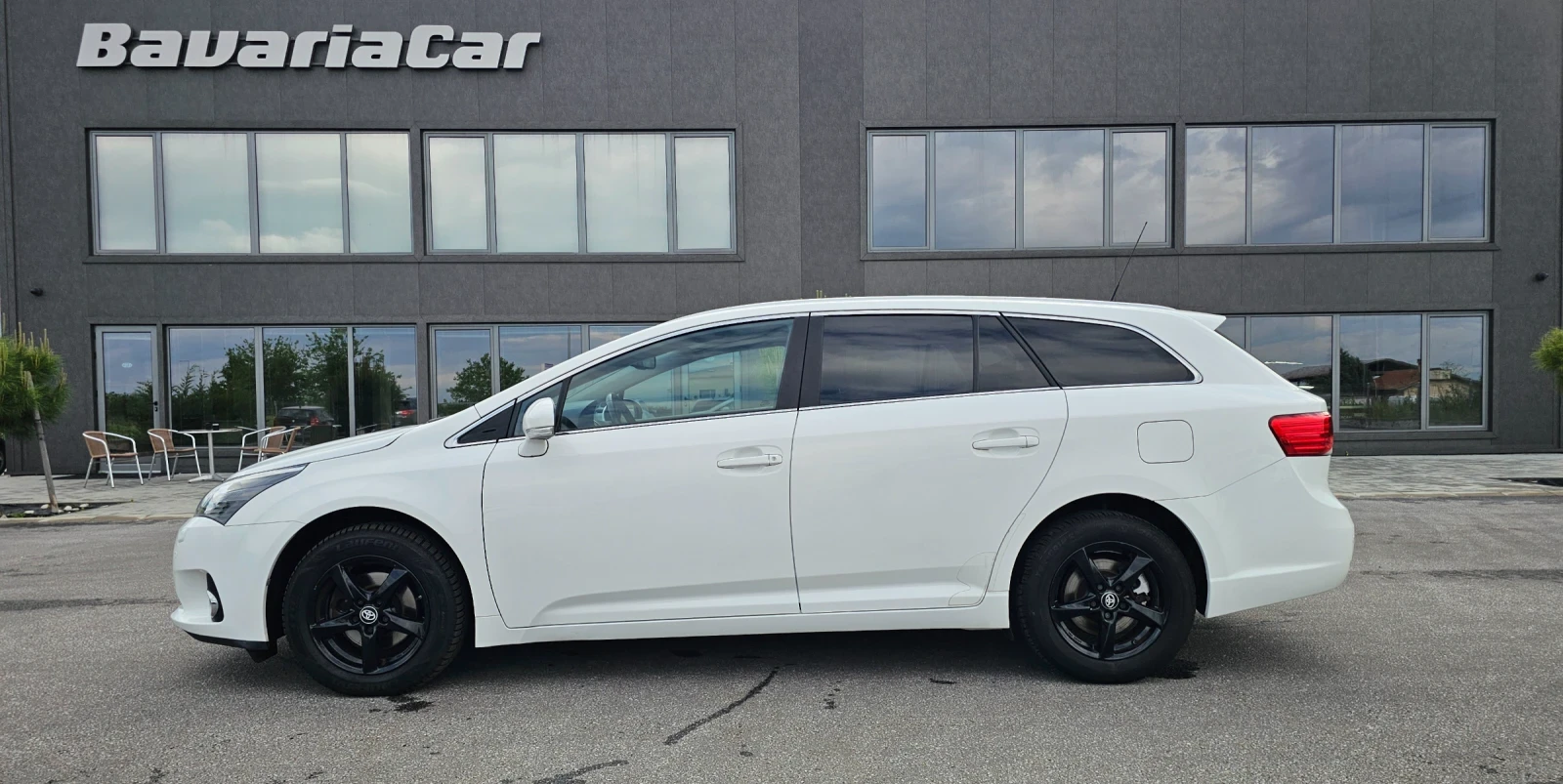 Toyota Avensis Germany* Aut.* LED* Kam.* Navi* , снимка 6 - Автомобили и джипове - 54645258