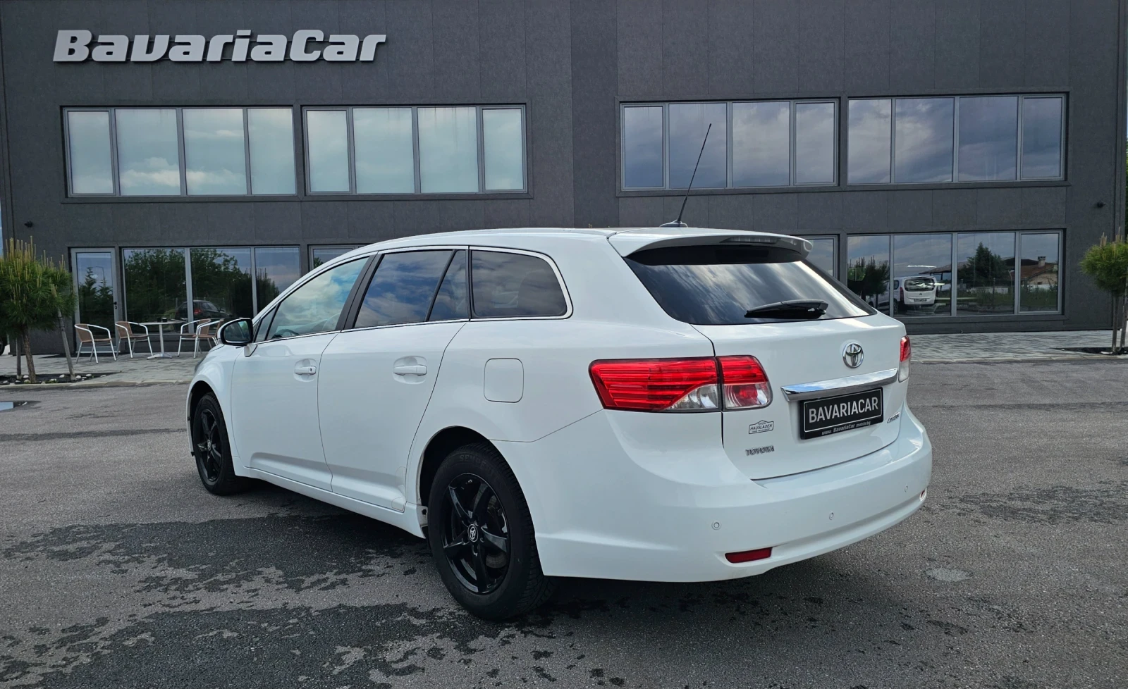 Toyota Avensis Germany* Aut.* LED* Kam.* Navi* , снимка 4 - Автомобили и джипове - 54645258