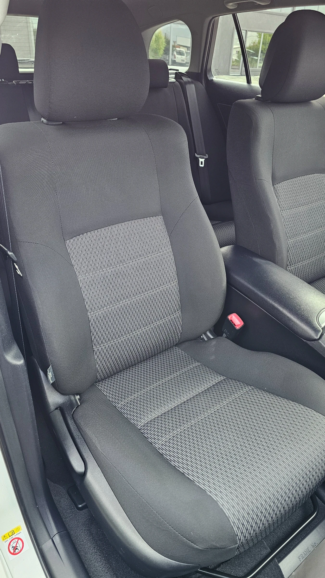 Toyota Avensis Germany* Aut.* LED* Kam.* Navi* , снимка 12 - Автомобили и джипове - 54645258