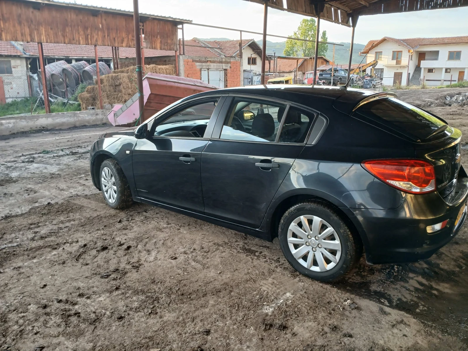 Chevrolet Cruze, снимка 2 - Автомобили и джипове - 54726859