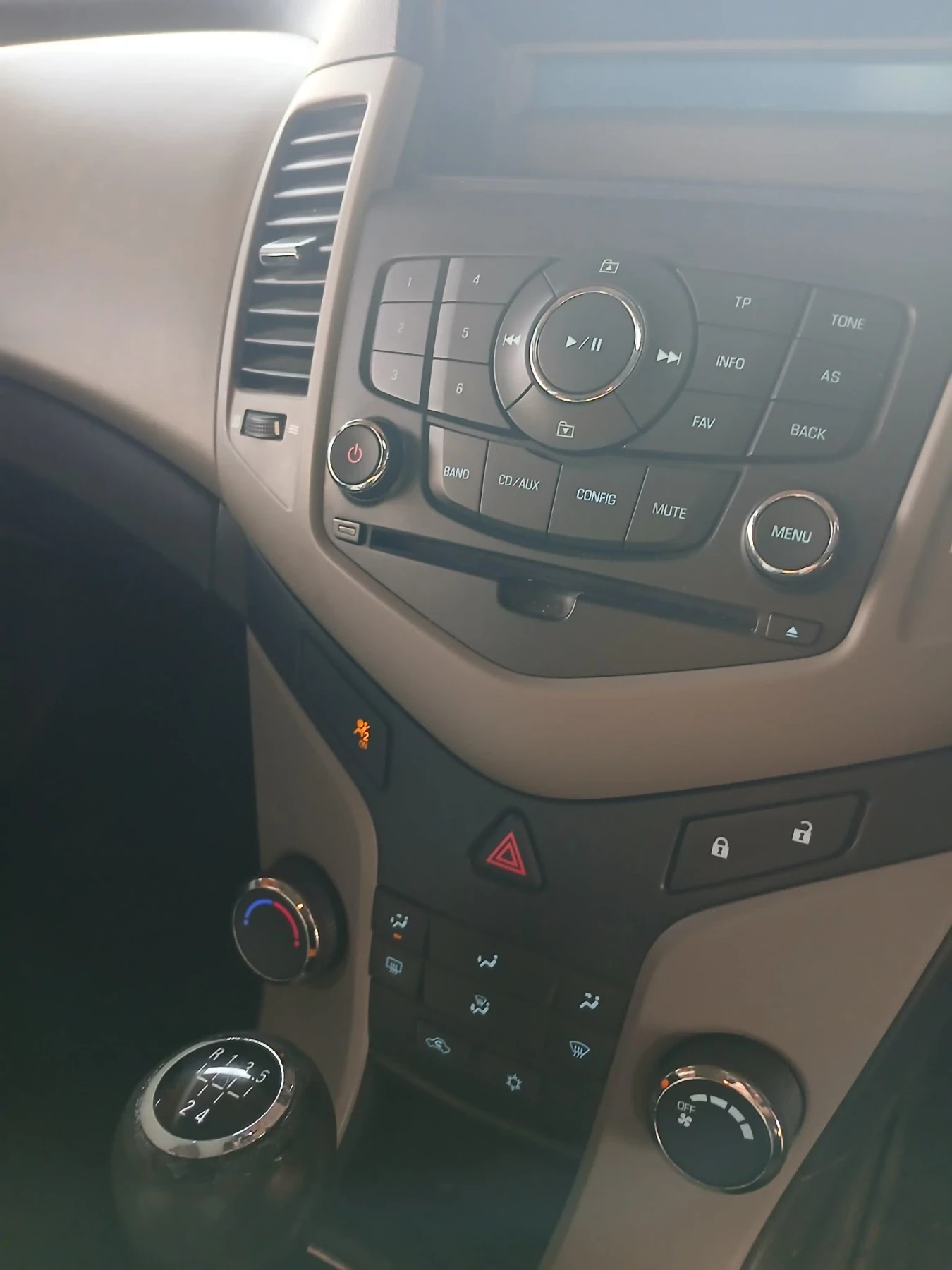 Chevrolet Cruze, снимка 5 - Автомобили и джипове - 54726859