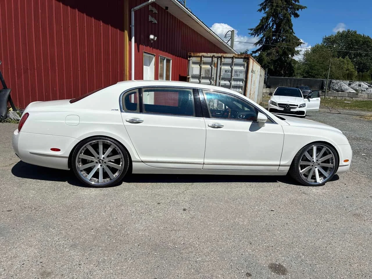 Bentley Continental * 4dr Sdn AWD * АВТОКРЕДИТ БЕЗ ПЪРВОНАЧАЛНА ВНОСКА, снимка 3 - Автомобили и джипове - 55215545