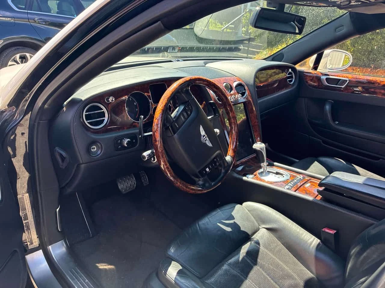 Bentley Continental * 4dr Sdn AWD * АВТОКРЕДИТ БЕЗ ПЪРВОНАЧАЛНА ВНОСКА, снимка 5 - Автомобили и джипове - 55215545