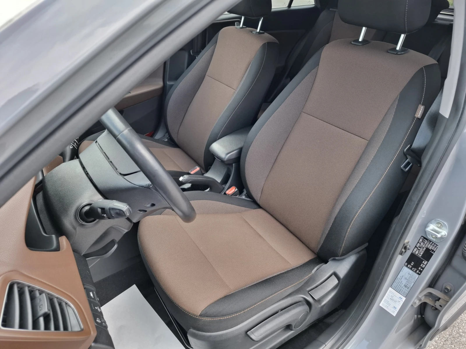Hyundai I20 1.4 CRDI * PANORAMA* 132840 к.м. * LED * EURO6, снимка 6 - Автомобили и джипове - 55220099
