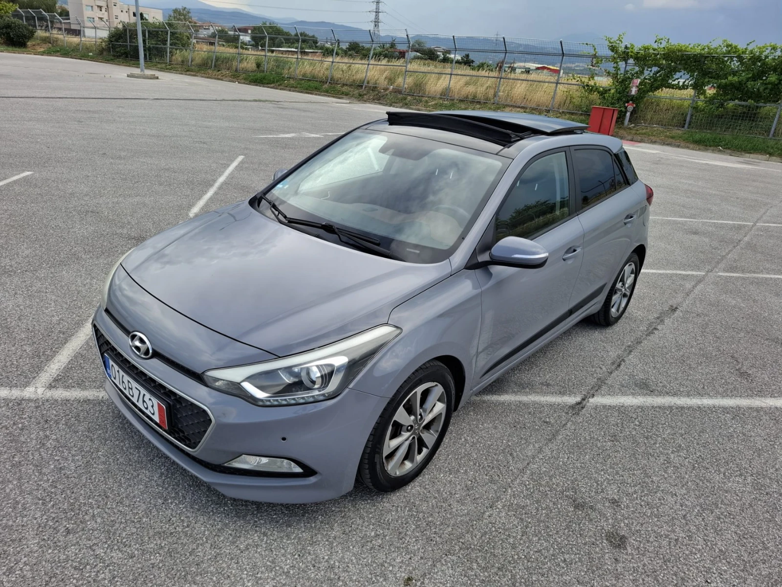Hyundai I20 1.4 CRDI * PANORAMA* 132840 к.м. * LED * EURO6, снимка 4 - Автомобили и джипове - 55220099