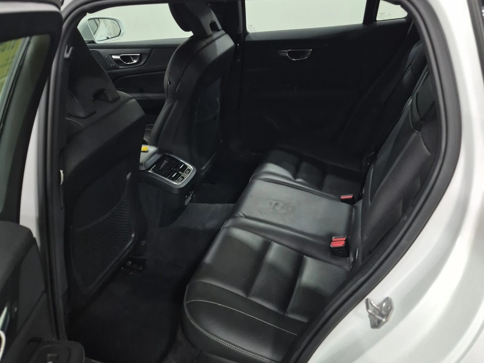 Volvo V60 T6 Inscription AWD, снимка 11 - Автомобили и джипове - 55291496