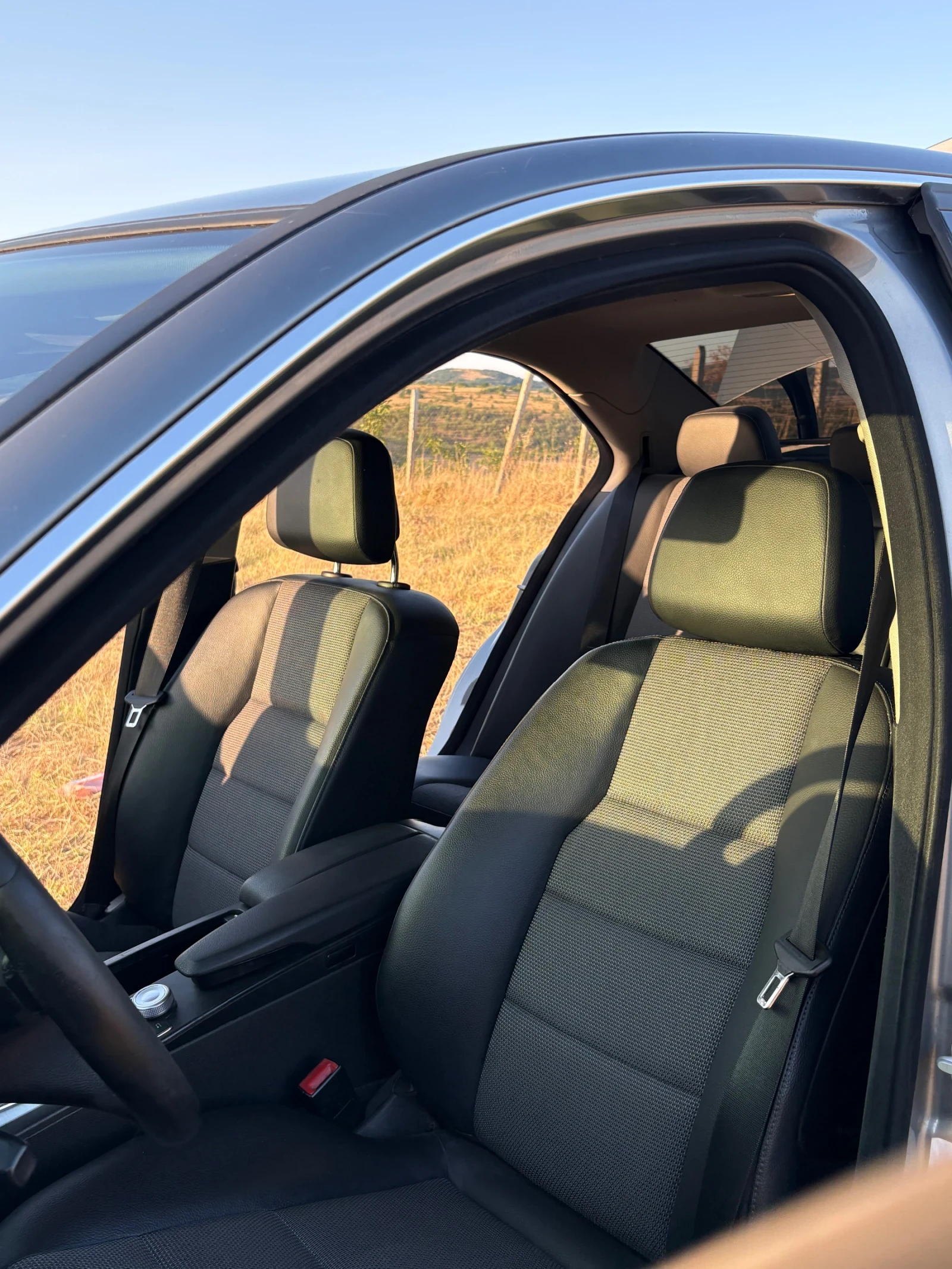 Mercedes-Benz C 220, снимка 8 - Автомобили и джипове - 55425253