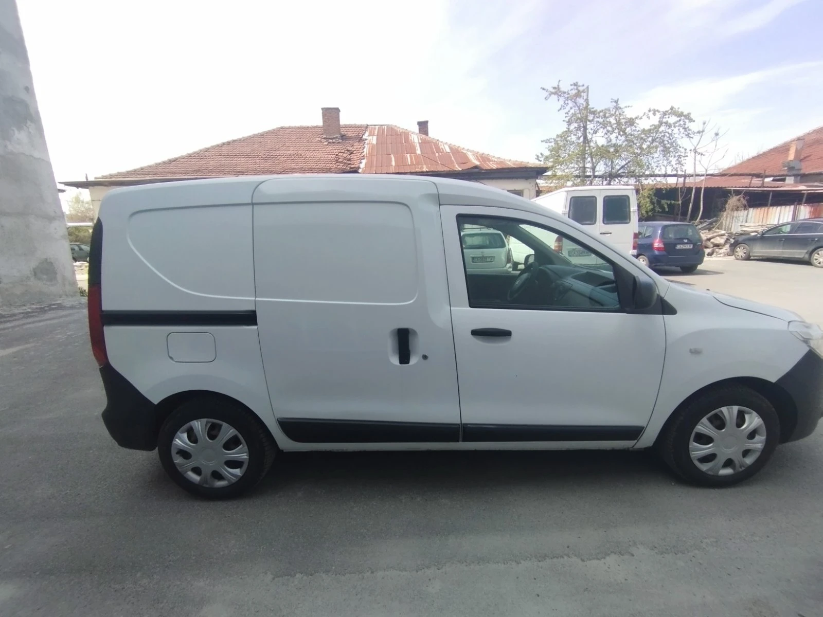 Dacia Dokker, снимка 2 - Автомобили и джипове - 55534890