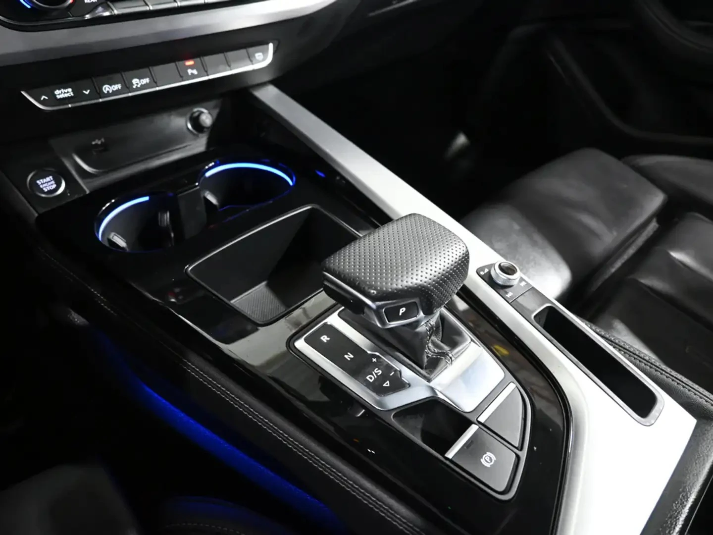 Audi A5 PORGRESSIV S LINE ЦЕНА ДО БЪЛГАРИЯ АВТОКРЕДИТ, снимка 15 - Автомобили и джипове - 55887038