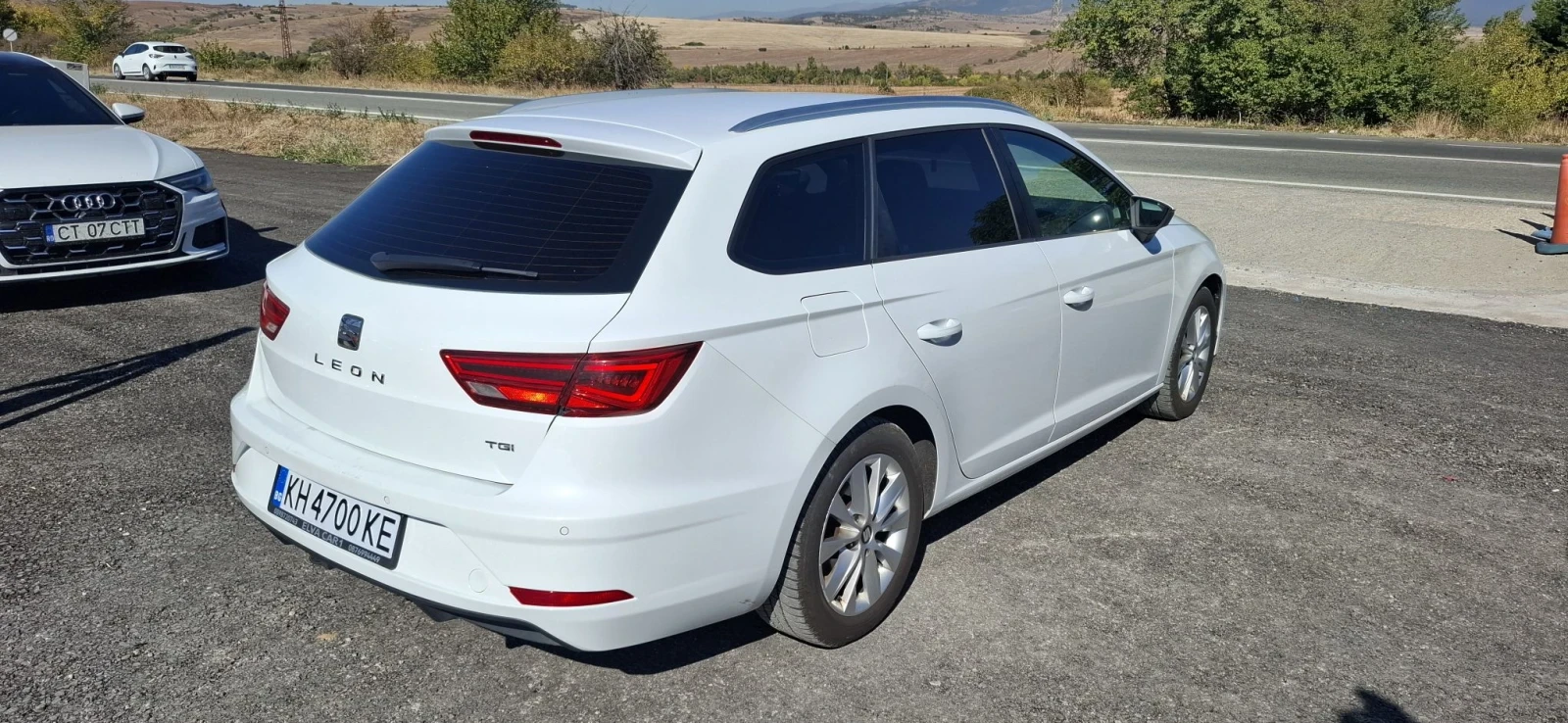 Seat Leon Метан/Бензин 2017, снимка 4 - Автомобили и джипове - 56431741