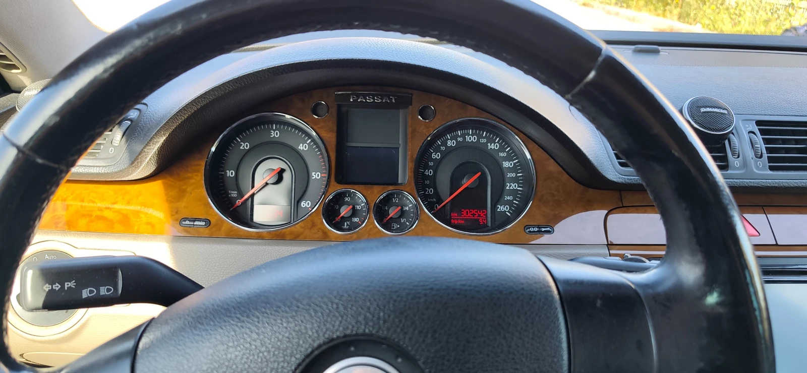 VW Passat, снимка 8 - Автомобили и джипове - 56640632