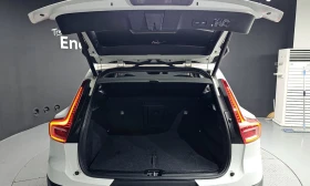 Volvo XC40 ДИГИТАЛНО* ТАБЛО* 360КАМЕРА* LANE* ASSIST* , снимка 16