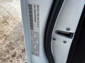 Jeep Grand Wagoneer * АВТО КРЕДИТ* ЦЕНА ДО БГ * СЕРВИЗНА ИСТОРИЯ * , снимка 16 - Автомобили и джипове - 53696739