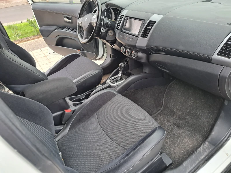 Peugeot 4007 2.2HDI, снимка 11 - Автомобили и джипове - 47204552