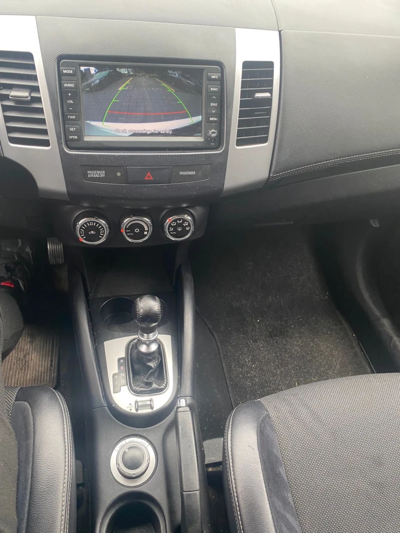 Peugeot 4007 2.2HDI, снимка 14 - Автомобили и джипове - 47204552