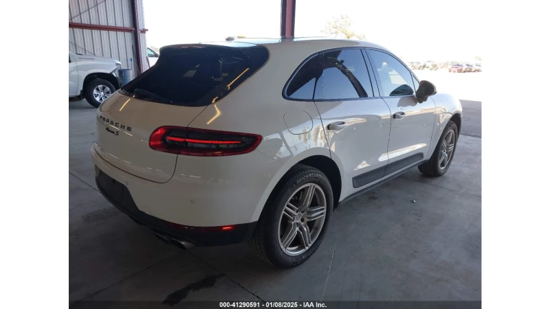 Porsche Macan S* 4X4* ПЪЛНА СЕРВИЗНА ИСТОРИЯ, снимка 4 - Автомобили и джипове - 48709921