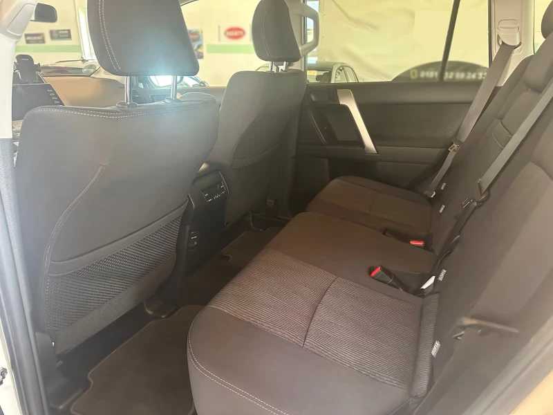 Toyota Land cruiser COMFORT/204HP/CAM/LED/NAVI/KLESS/298g, снимка 10 - Автомобили и джипове - 51667636