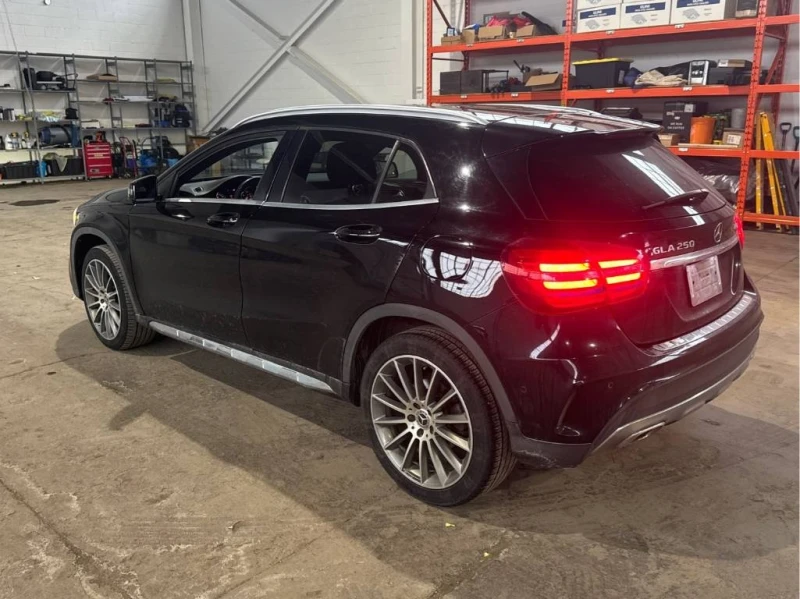 Mercedes-Benz GLA * 250 * CARFAX * ЦЕНА ДО БГ, снимка 12 - Автомобили и джипове - 53100506