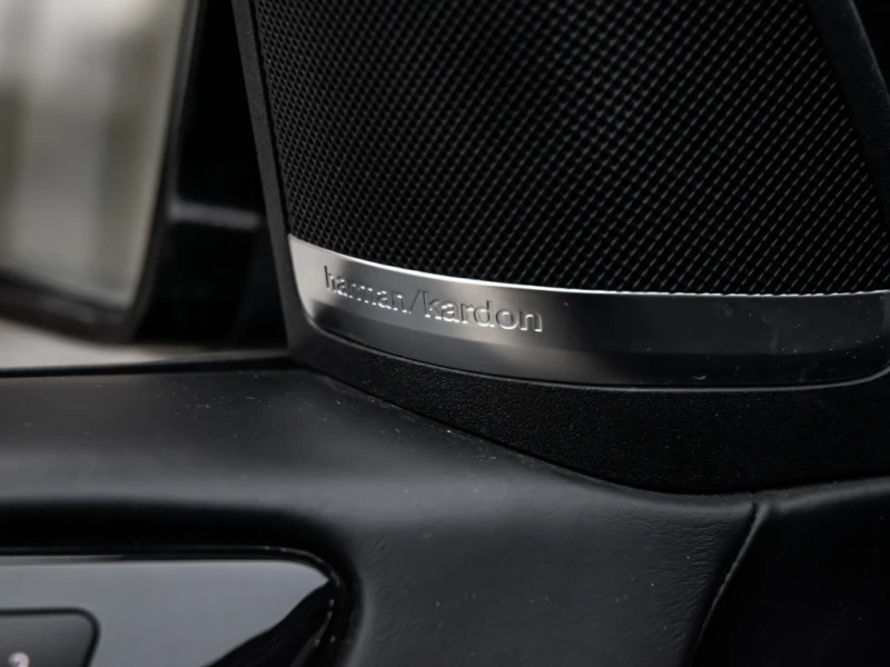 Mercedes-Benz ML 63 AMG HARMAN* PANO* ОБДУХ* ВЪЗДУХ* 360* NIGHT VISION* KE, снимка 12 - Автомобили и джипове - 53135741