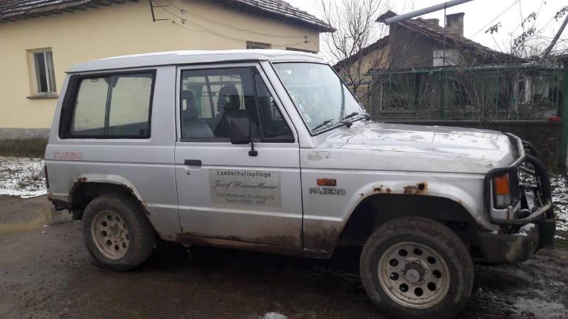 Mitsubishi Pajero 6 бр.   2.5td  , 2.6, 3.0 бензин, снимка 3 - Автомобили и джипове - 20735907