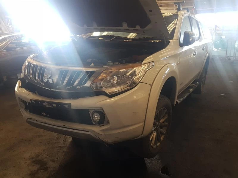 Mitsubishi L200 2.4DID ЧАСТИ , снимка 9 - Автомобили и джипове - 24809126