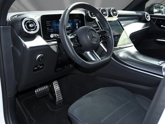 Mercedes-Benz GLC 220 d 4Matic = AMG Line = Advanced Plus Гаранция, снимка 3 - Автомобили и джипове - 55802653