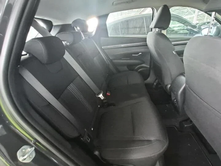 Hyundai Tucson 1.6 CRDI Mild-Hybrid Aut. LED Virtual Navi Camera, снимка 7 - Автомобили и джипове - 56115839
