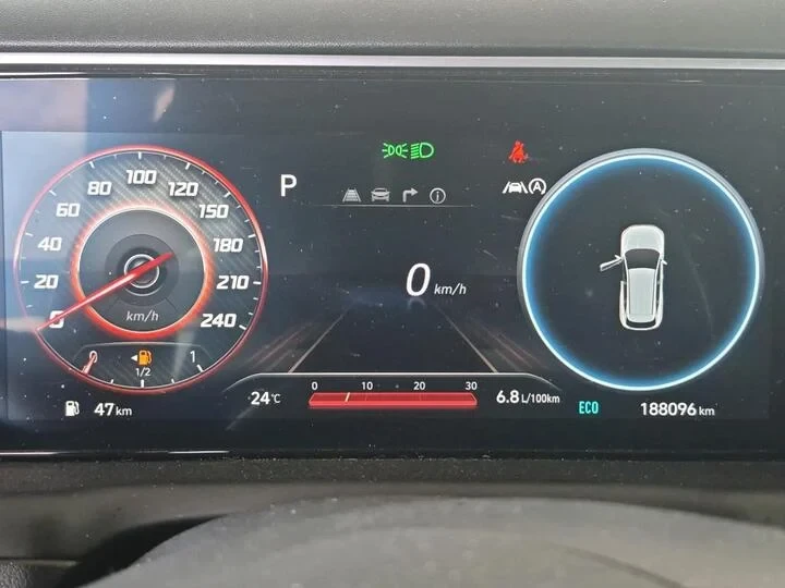 Hyundai Tucson 1.6 CRDI Mild-Hybrid Aut. LED Virtual Navi Camera, снимка 9 - Автомобили и джипове - 56115839