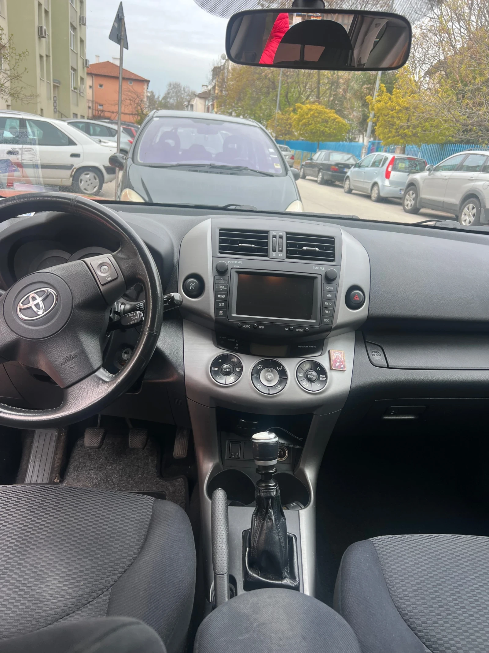 Toyota Rav4 2.2 D-4D - изображение 8