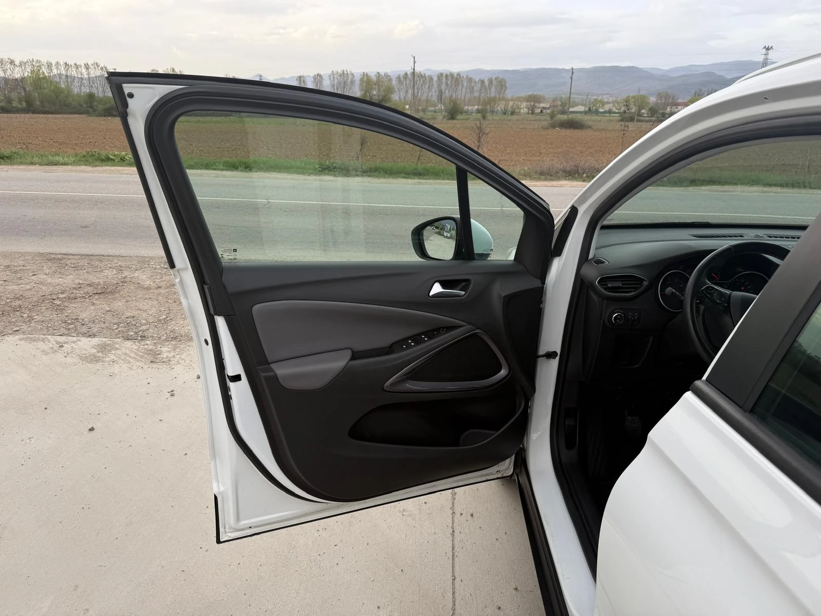Opel Crossland X 1.2 i 46000 км/Камера/Обслужена/Собствен лизинг - изображение 9