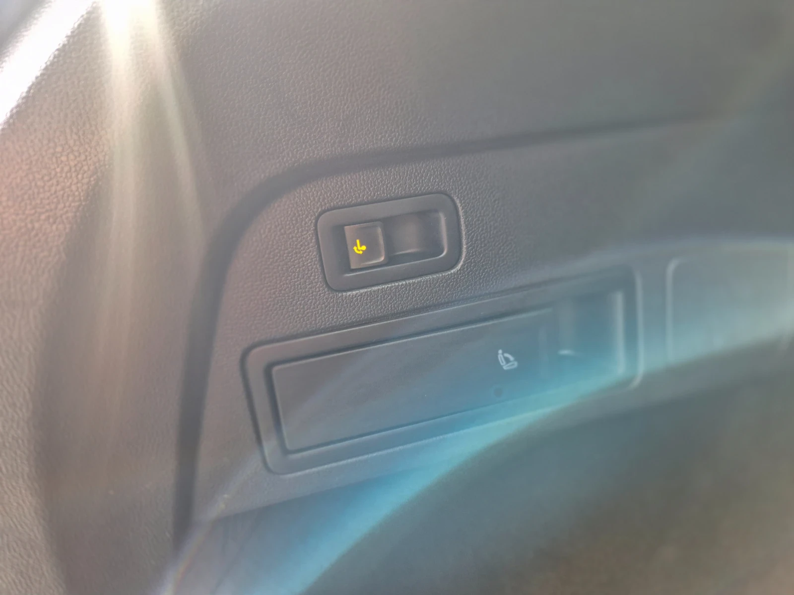 VW Tiguan 2.0D/7места/19г. - изображение 8