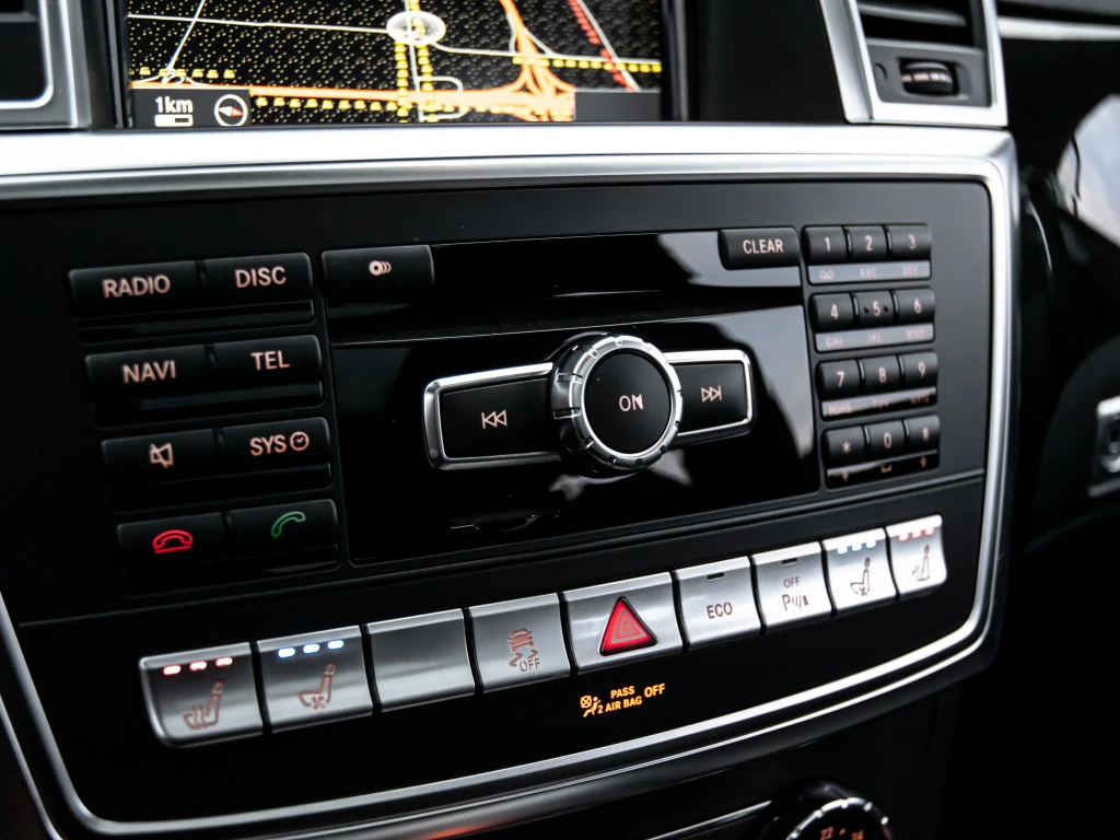 Mercedes-Benz ML 63 AMG HARMAN* PANO* ОБДУХ* ВЪЗДУХ* 360* NIGHT VISION* KE - изображение 8