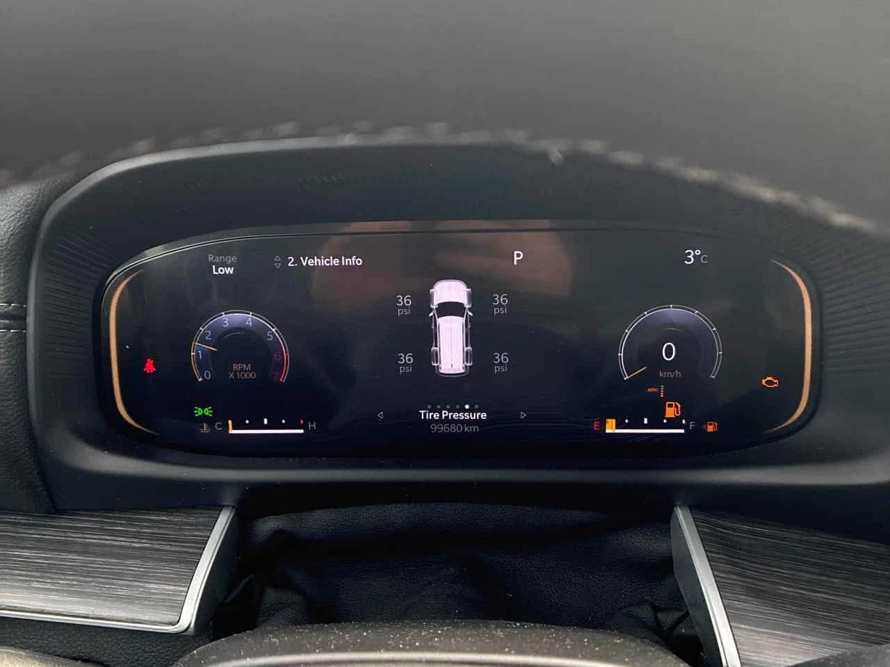 Jeep Grand Wagoneer * АВТО КРЕДИТ* ЦЕНА ДО БГ * СЕРВИЗНА ИСТОРИЯ *  - изображение 9