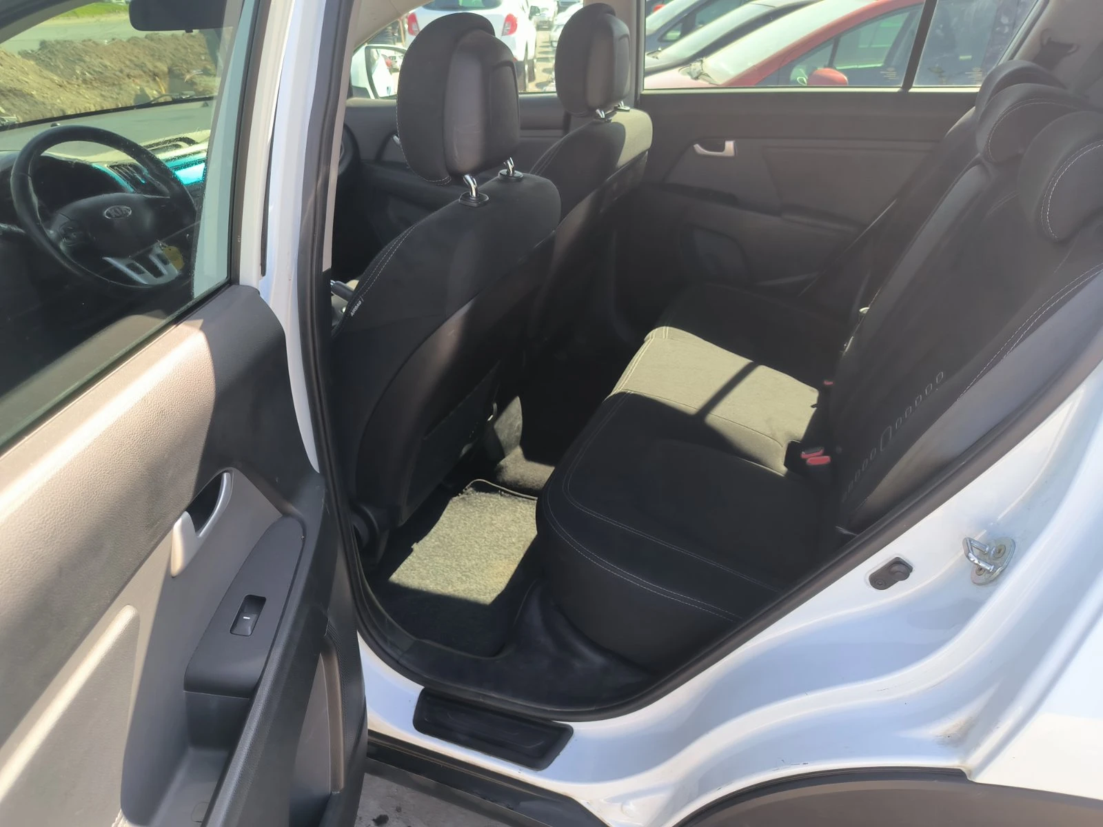 Kia Sportage 1.6i-6sk-Euro-5B, снимка 16 - Автомобили и джипове - 53824365