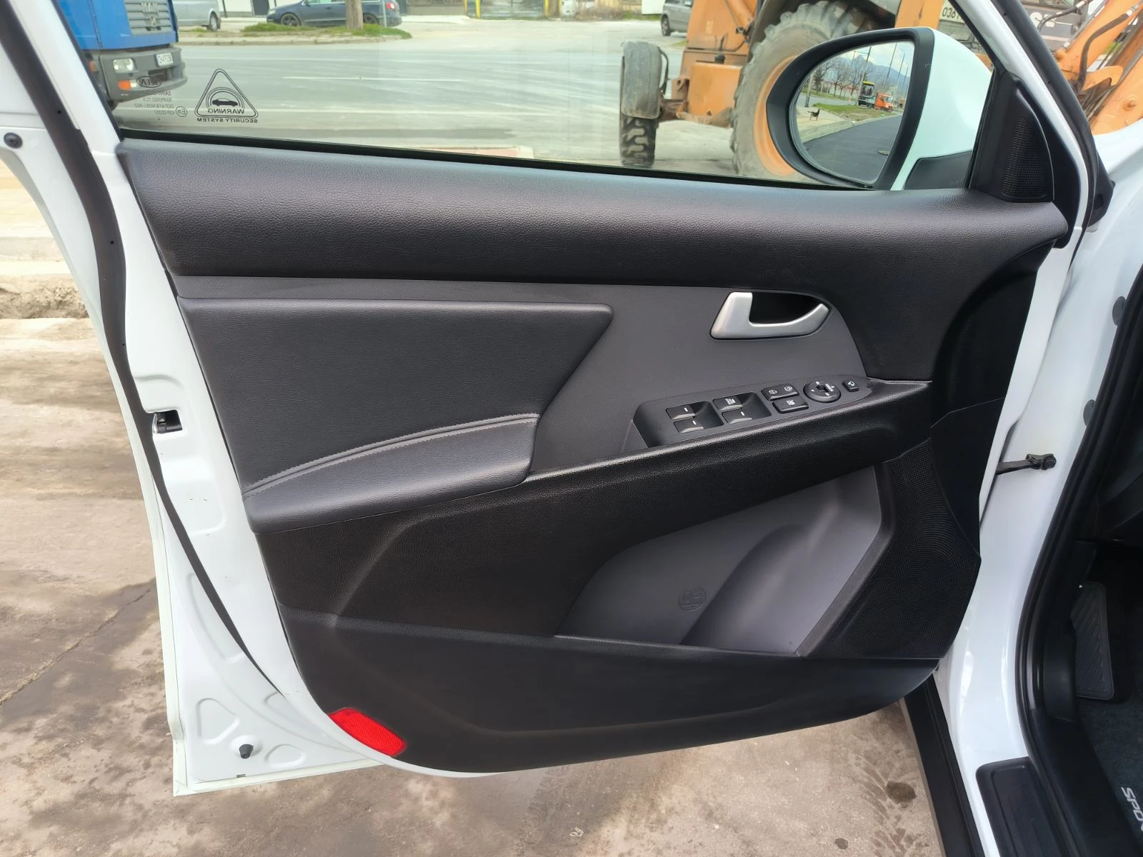 Kia Sportage 1.6i-6sk-Euro-5B, снимка 12 - Автомобили и джипове - 53824365