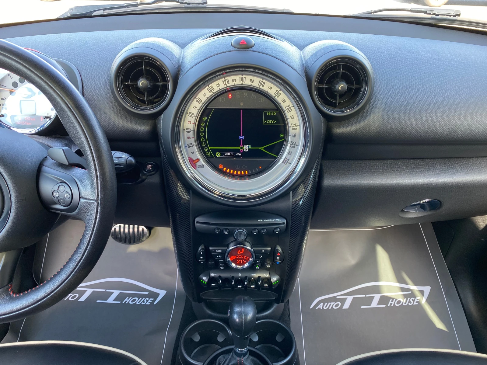 Mini Countryman SD* John Cooper Works* Key GO* Pano* Harman/Kardon, снимка 12 - Автомобили и джипове - 54428733