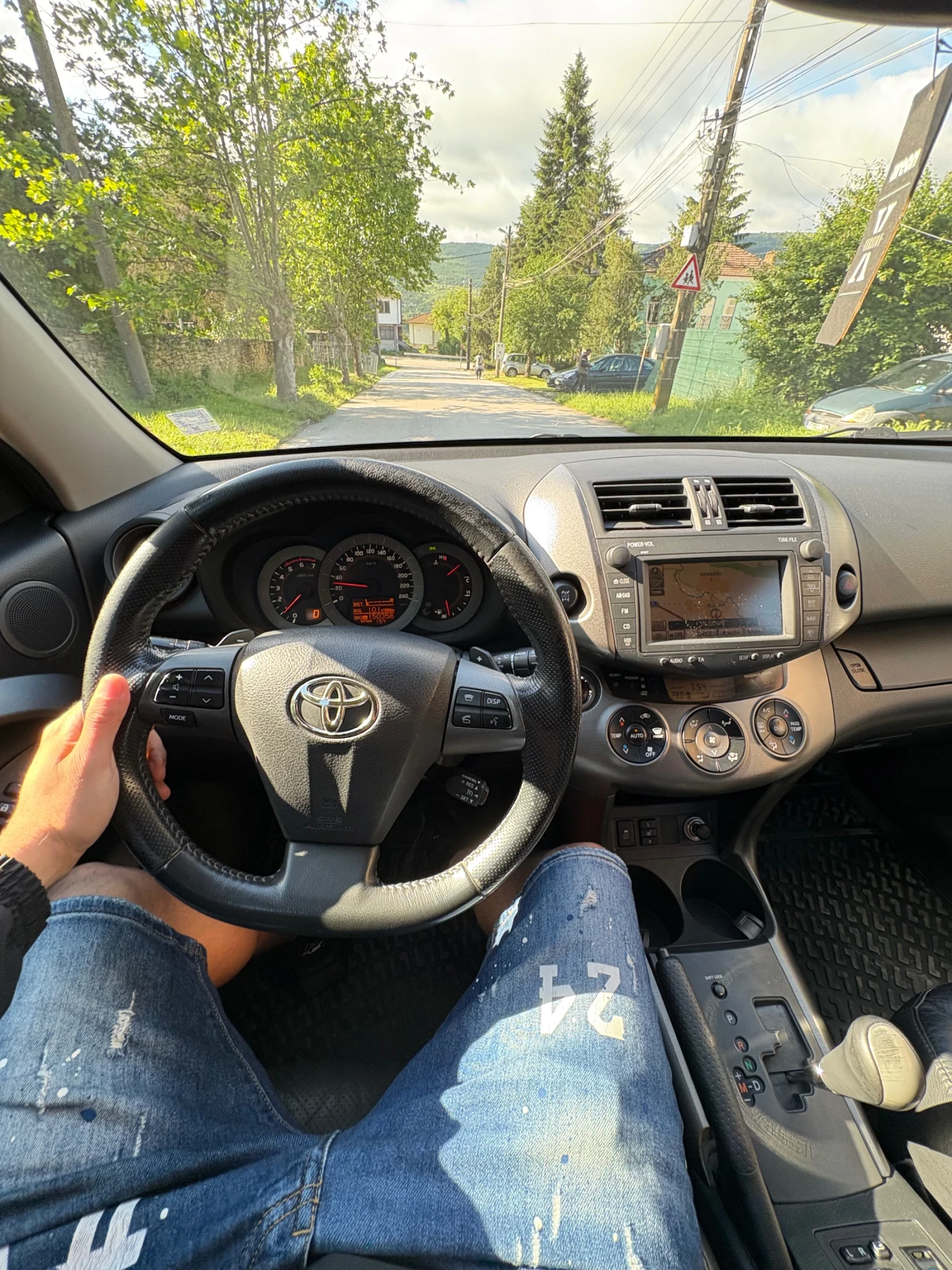 Toyota Rav4 2.2 150k, снимка 9 - Автомобили и джипове - 54858252