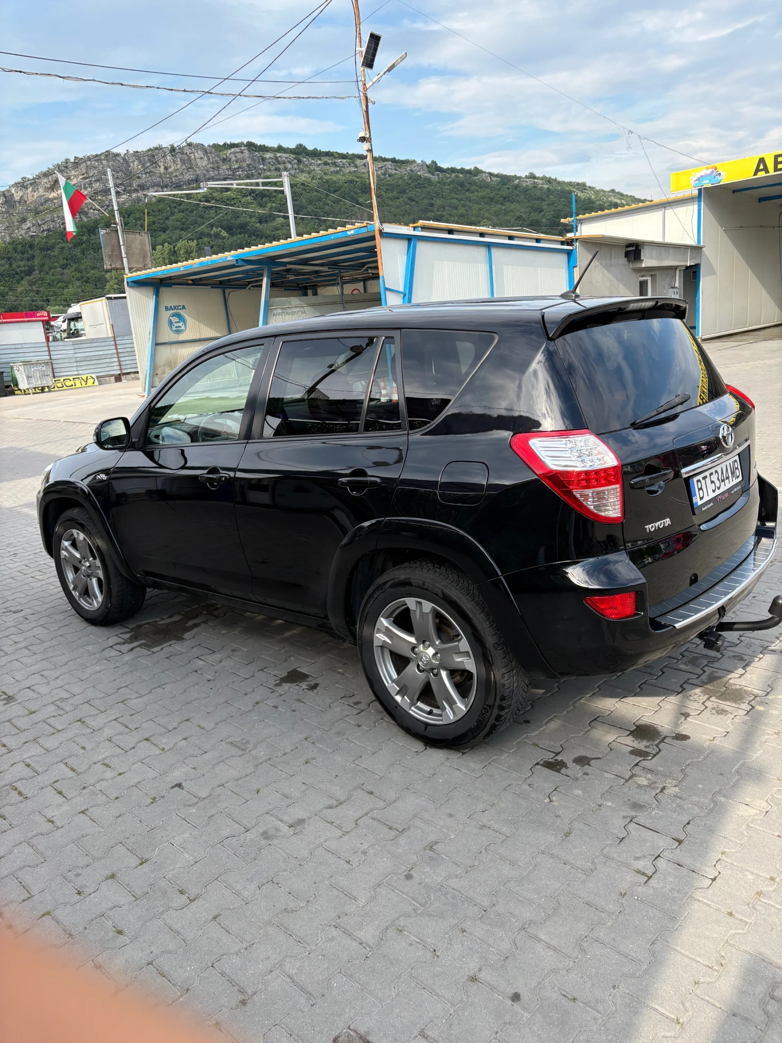 Toyota Rav4 2.2 150k, снимка 2 - Автомобили и джипове - 54858252