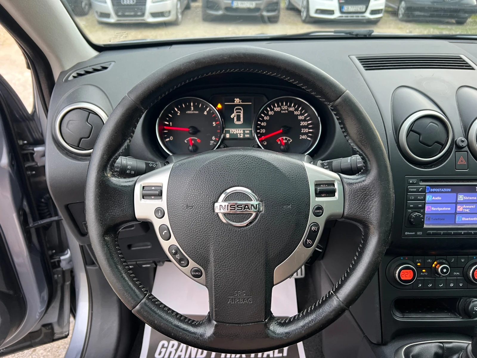 Nissan Qashqai + 2 Facelift 2.0dCi-150к.с./ Камера/ Панорама/Нави, снимка 13 - Автомобили и джипове - 54867896