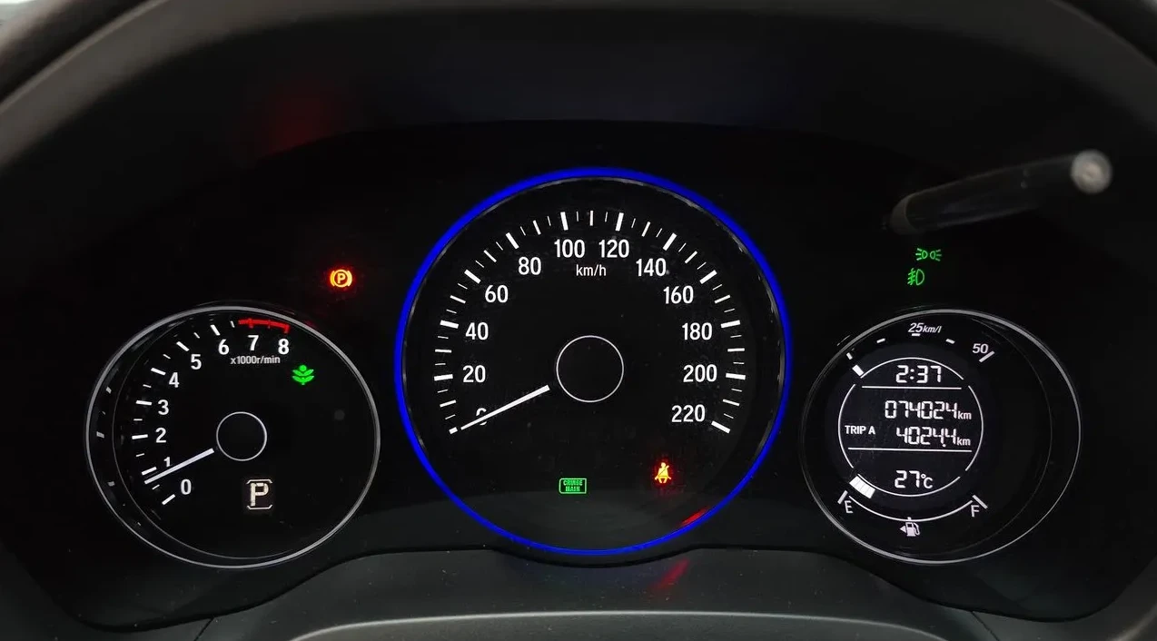 Honda Hr-v 1.8 Бензин, снимка 5 - Автомобили и джипове - 54958240