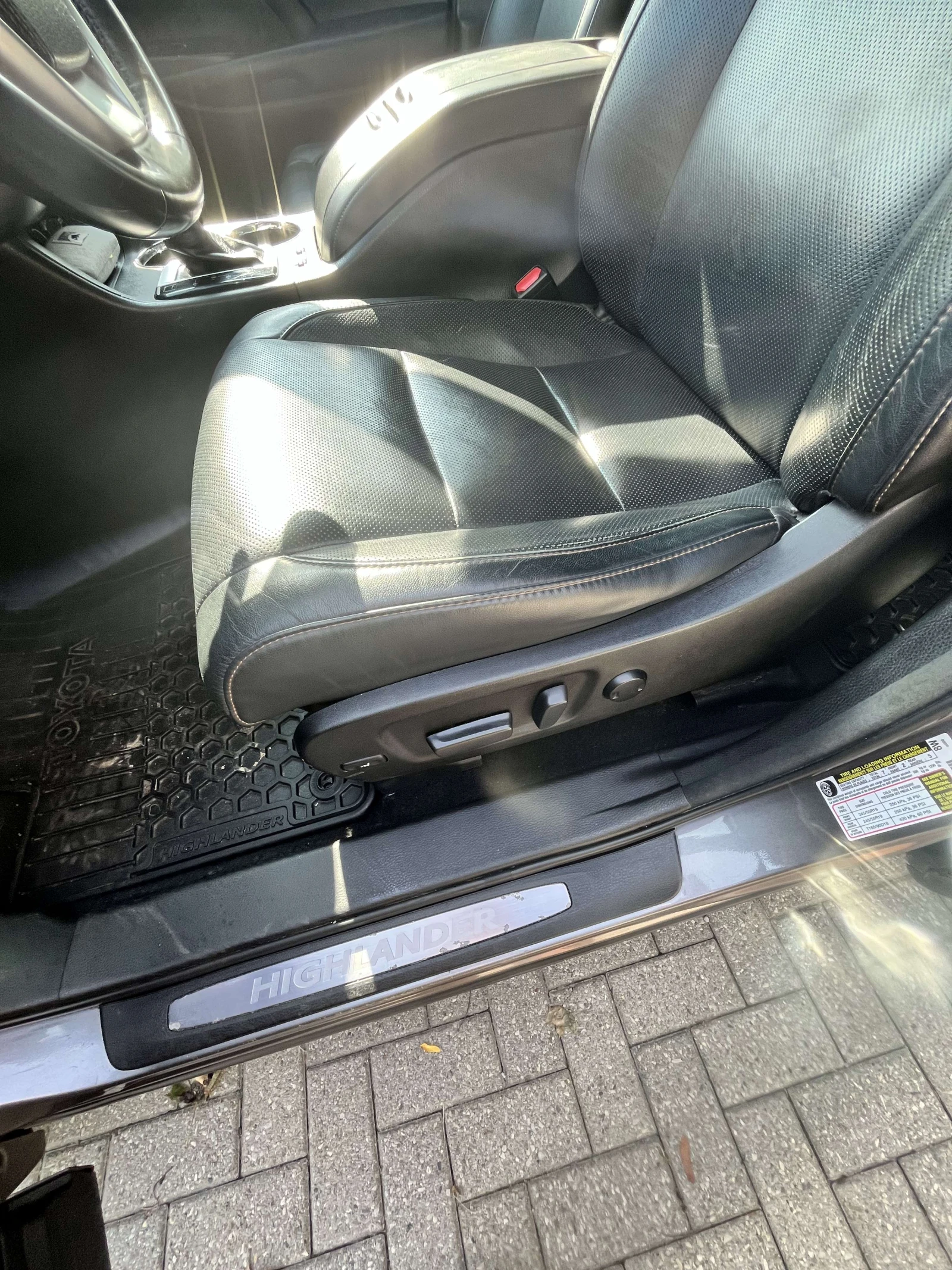 Toyota Highlander 4X4, Hybrid Limited, АВТОКРЕДИТ, снимка 8 - Автомобили и джипове - 55937190