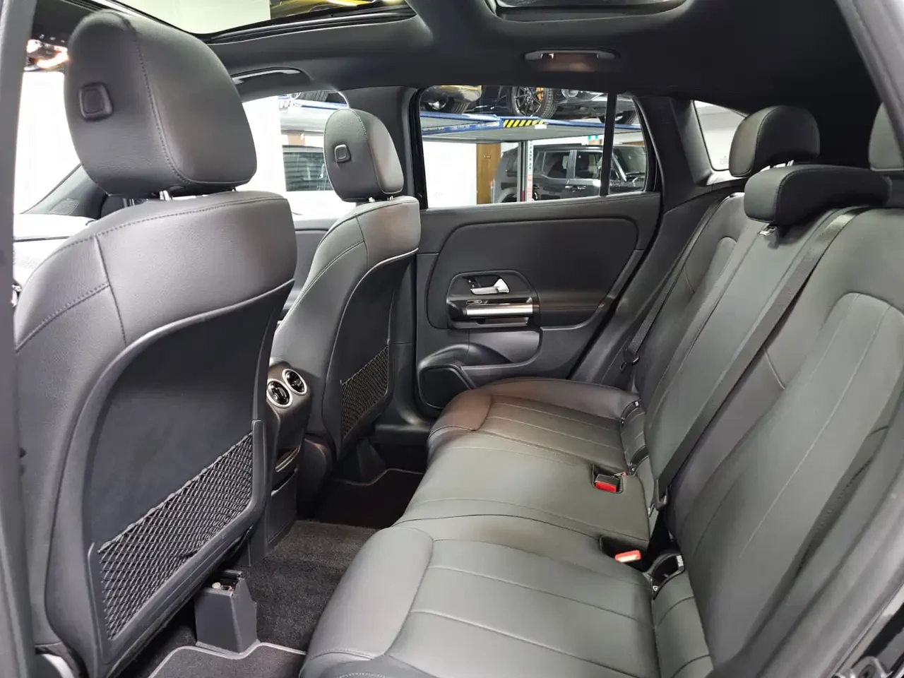 Mercedes-Benz GLA, снимка 10 - Автомобили и джипове - 56183864