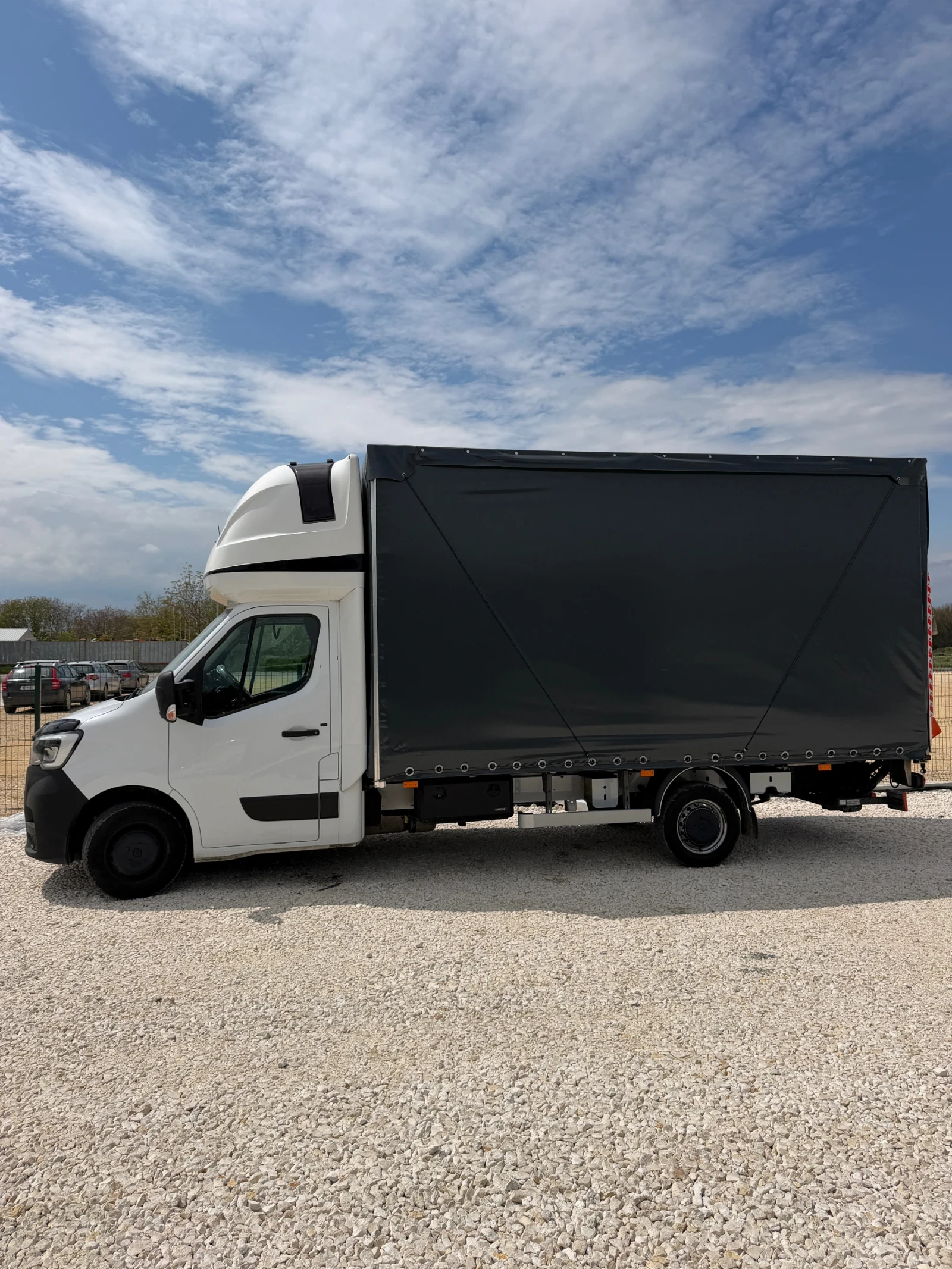 Renault Master С подсигурена работа, снимка 3 - Бусове и автобуси - 54486378