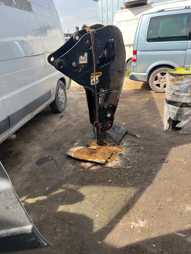 Допълнително оборудване Хидравличен чук RAMMER- S25 -4броя чукове