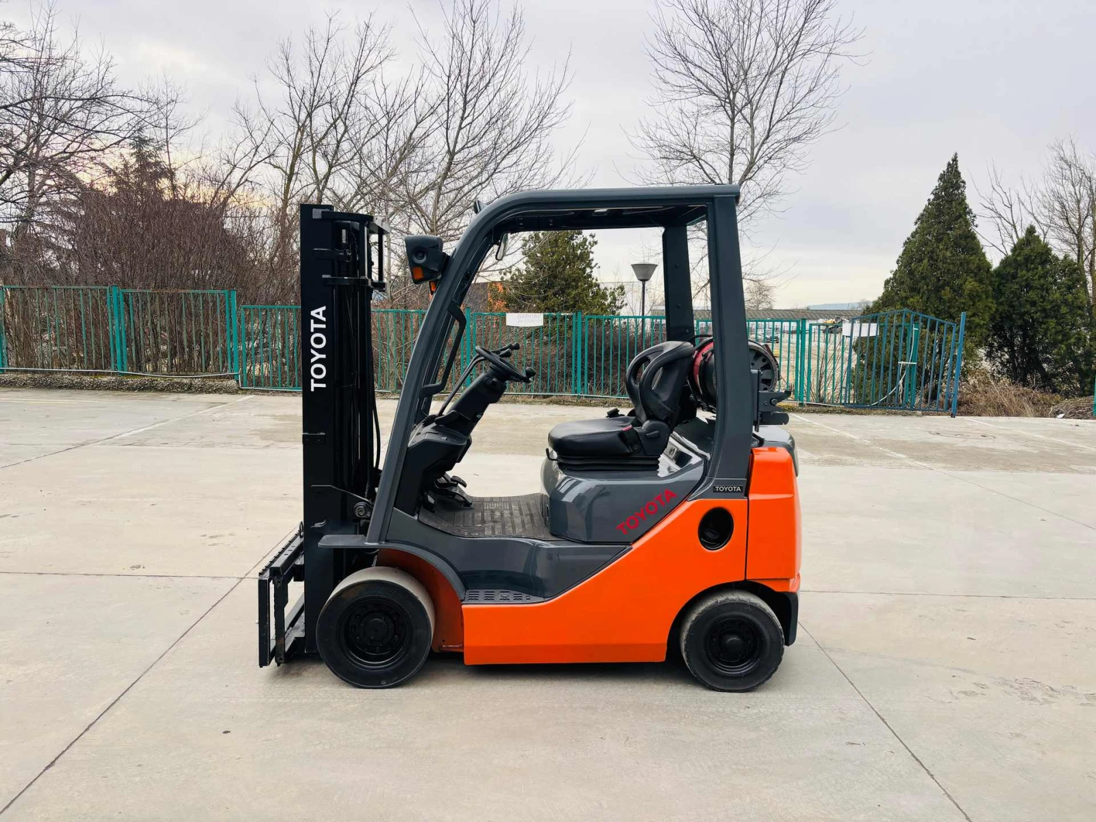 ������� Toyota ������� ����������, ������� | Mobile.bg � ����������� 1