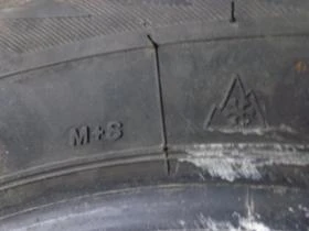 Гуми Зимни 215/60R16, снимка 4